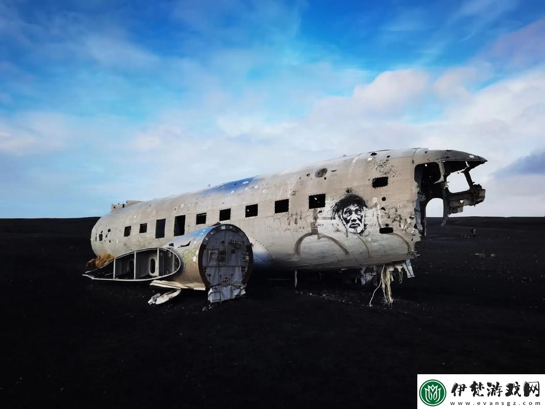 “深海飛機殘骸之謎