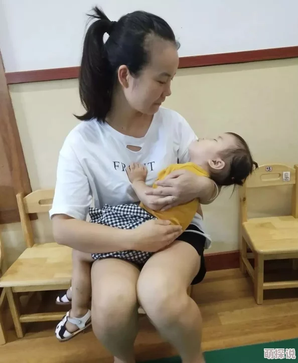 班主任讓我吃她胸罩喝她奶的口水嗎