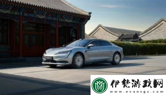 比亞迪首款百萬級轎車仰望U7內飾曝光！延續U8設計