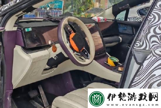比亞迪首款百萬級轎車仰望U7內飾曝光！延續U8設計