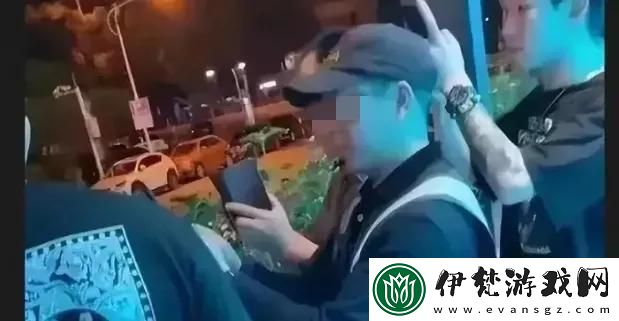 路虎車內激戰(zhàn)2小時